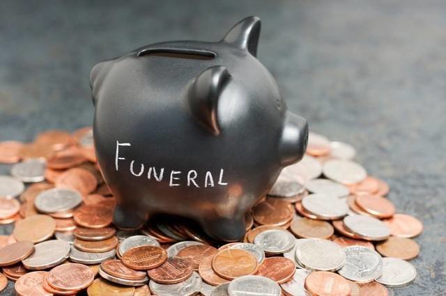 What Goes in to the Expense of a Standard Funeral